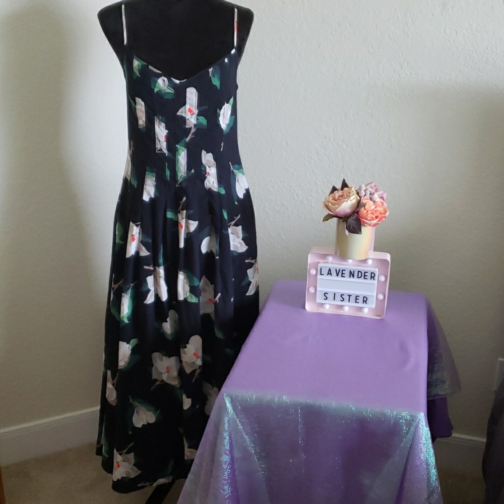 Banana Repiblic Maxi Dress -  Very Lightly Worn